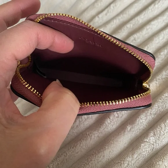 COACH ZIP CARD CASE - Picture 4 of 6